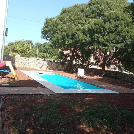 Modern Krk Gabonjin